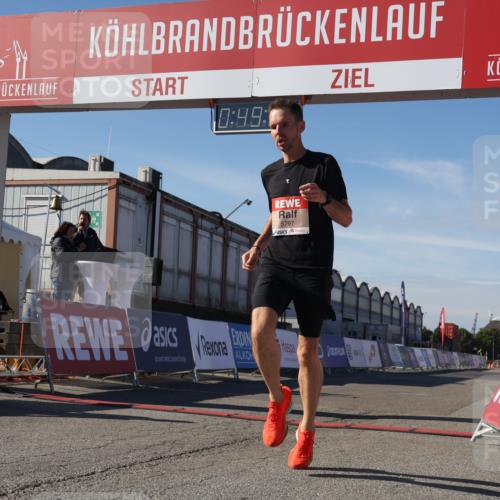 03.10.2025 - Köhlbrandbrückenlauf Luisa Fischer http://msf.ph/oto/9023867 03.10.2025 12:49:00 Ziel 5797, 6240 meine-sportfotos.de
