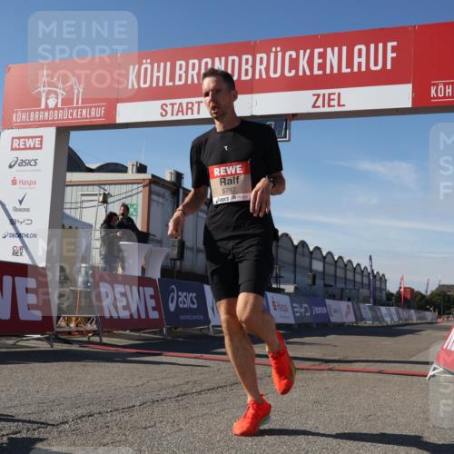 03.10.2025 - Köhlbrandbrückenlauf Luisa Fischer http://msf.ph/oto/9023872 03.10.2025 12:49:01 Ziel 5797, 6240 meine-sportfotos.de