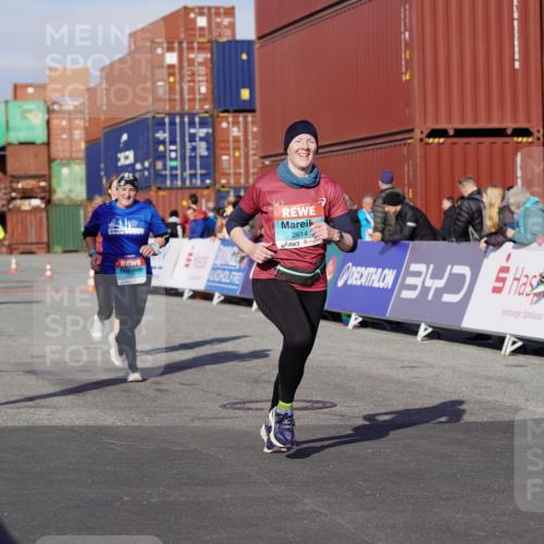 03.10.2025 - Köhlbrandbrückenlauf Michael Burmester http://msf.ph/oto/9023894 03.10.2025 10:26:22 Ziel 1209, 1744, 1949, 2614, 2925, 3113 meine-sportfotos.de