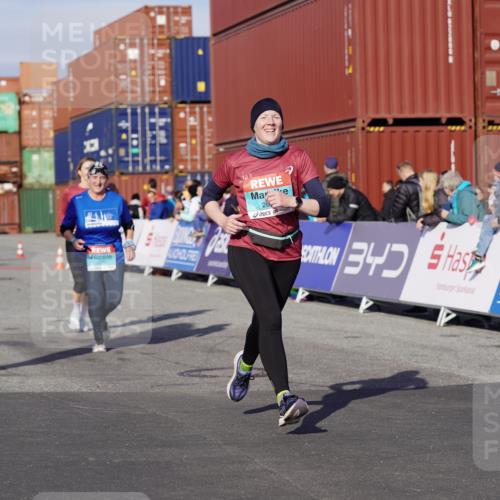 03.10.2025 - Köhlbrandbrückenlauf Michael Burmester http://msf.ph/oto/9023899 03.10.2025 10:26:22 Ziel 1209, 1744, 1949, 2614, 2925, 3113 meine-sportfotos.de