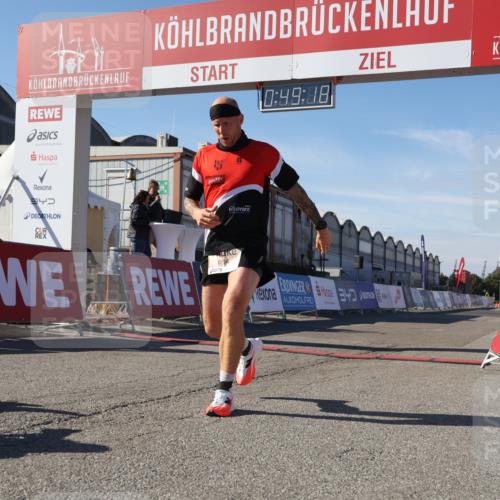 03.10.2025 - Köhlbrandbrückenlauf Luisa Fischer http://msf.ph/oto/9023905 03.10.2025 12:49:17 Ziel 6514 meine-sportfotos.de