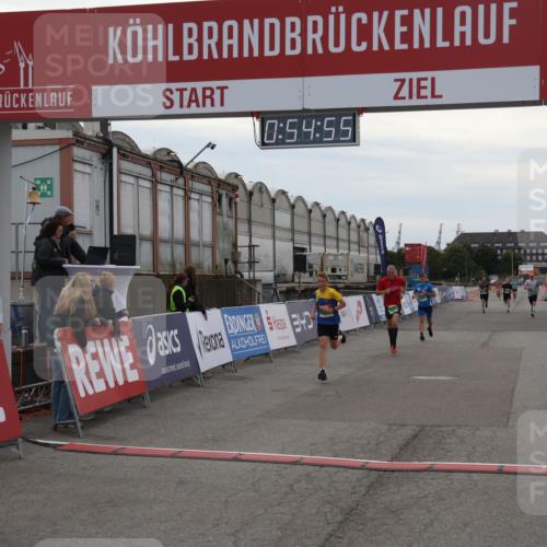 03.10.2025 - Köhlbrandbrückenlauf Julia Fischer http://msf.ph/oto/9023964 03.10.2025 15:54:55 Ziel 7068, 7809, 8872, 9481, 9590 meine-sportfotos.de
