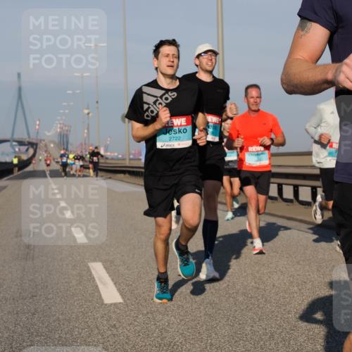 03.10.2025 - Köhlbrandbrückenlauf Fabian Wolf http://msf.ph/oto/9023974 03.10.2025 09:40:05 Position 3 2722, 38 meine-sportfotos.de