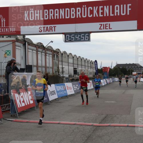 03.10.2025 - Köhlbrandbrückenlauf Julia Fischer http://msf.ph/oto/9023975 03.10.2025 15:54:57 Ziel 7010, 7068, 7597, 7809, 8872, 9481, 9590 meine-sportfotos.de