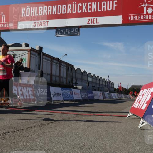 03.10.2025 - Köhlbrandbrückenlauf Luisa Fischer http://msf.ph/oto/9023985 03.10.2025 12:49:35 Ziel 6482 meine-sportfotos.de