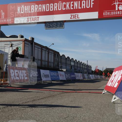 03.10.2025 - Köhlbrandbrückenlauf Luisa Fischer http://msf.ph/oto/9023992 03.10.2025 12:49:36 Ziel 6482 meine-sportfotos.de