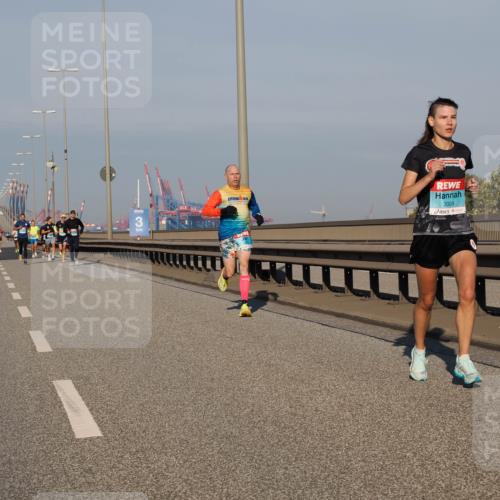 03.10.2025 - Köhlbrandbrückenlauf Fabian Wolf http://msf.ph/oto/9024003 03.10.2025 09:40:07 Position 3 3008 meine-sportfotos.de