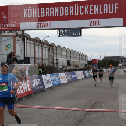 03.10.2025 - Köhlbrandbrückenlauf Julia Fischer http://msf.ph/oto/9024039 03.10.2025 15:55:01 Ziel 7010, 7597, 7809, 8872, 9481, 9590, 9594 meine-sportfotos.de