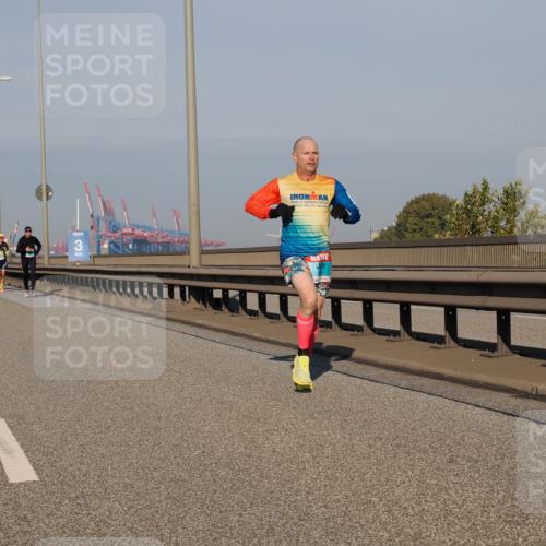 03.10.2025 - Köhlbrandbrückenlauf Fabian Wolf http://msf.ph/oto/9024044 03.10.2025 09:40:08 Position 3 3, 0000800000 meine-sportfotos.de