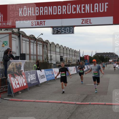 03.10.2025 - Köhlbrandbrückenlauf Julia Fischer http://msf.ph/oto/9024048 03.10.2025 15:55:03 Ziel 7010, 7597, 7809, 8872, 9481, 9590, 9594 meine-sportfotos.de
