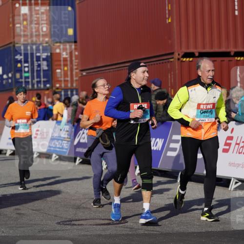 03.10.2025 - Köhlbrandbrückenlauf Michael Burmester http://msf.ph/oto/9024061 03.10.2025 10:26:35 Ziel 1425, 1436, 1509, 1756, 1840, 1996, 2004, 2005, 2050, 2219, 2259, 2551, 2574, 2952, 3105, 3110, 3163, 3787 meine-sportfotos.de