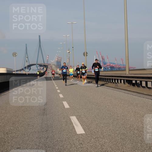 03.10.2025 - Köhlbrandbrückenlauf Fabian Wolf http://msf.ph/oto/9024082 03.10.2025 09:40:12 Position 3  meine-sportfotos.de