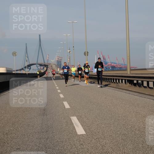 03.10.2025 - Köhlbrandbrückenlauf Fabian Wolf http://msf.ph/oto/9024093 03.10.2025 09:40:12 Position 3  meine-sportfotos.de