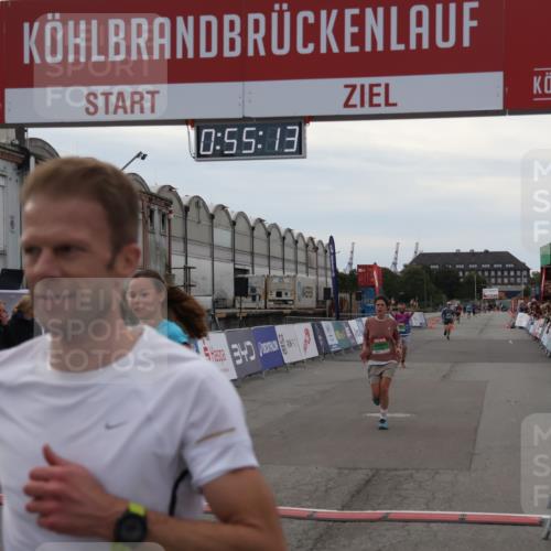 03.10.2025 - Köhlbrandbrückenlauf Julia Fischer http://msf.ph/oto/9024160 03.10.2025 15:55:13 Ziel 7010, 7040, 7053, 7100, 7597, 7898, 9594 meine-sportfotos.de