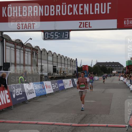 03.10.2025 - Köhlbrandbrückenlauf Julia Fischer http://msf.ph/oto/9024170 03.10.2025 15:55:13 Ziel 7010, 7040, 7053, 7100, 7597, 7898, 9594 meine-sportfotos.de
