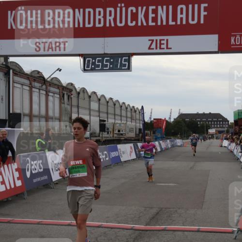 03.10.2025 - Köhlbrandbrückenlauf Julia Fischer http://msf.ph/oto/9024198 03.10.2025 15:55:16 Ziel 7040, 7053, 7100, 7898 meine-sportfotos.de