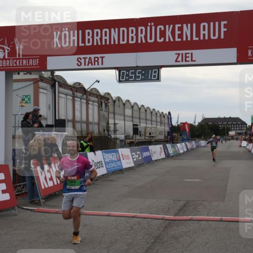 03.10.2025 - Köhlbrandbrückenlauf Julia Fischer http://msf.ph/oto/9024235 03.10.2025 15:55:19 Ziel 7040, 7053, 7100, 7197, 7898 meine-sportfotos.de