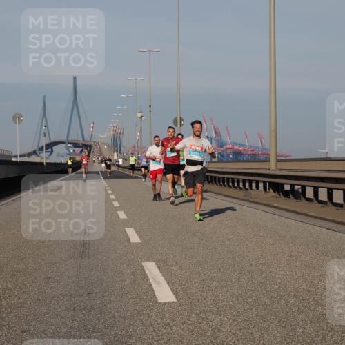 03.10.2025 - Köhlbrandbrückenlauf Fabian Wolf http://msf.ph/oto/9024286 03.10.2025 09:40:27 Position 3  meine-sportfotos.de