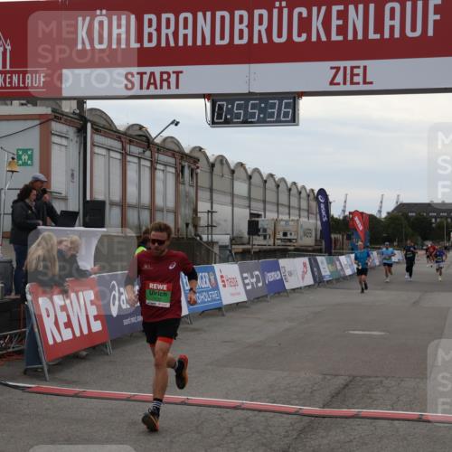 03.10.2025 - Köhlbrandbrückenlauf Julia Fischer http://msf.ph/oto/9024340 03.10.2025 15:55:36 Ziel 7030, 7067, 7575, 8993 meine-sportfotos.de