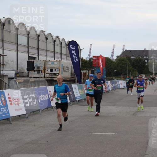 03.10.2025 - Köhlbrandbrückenlauf Julia Fischer http://msf.ph/oto/9024353 03.10.2025 15:55:40 Ziel 7030, 7067, 7575, 8594, 8942 meine-sportfotos.de