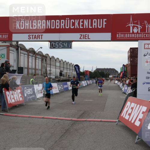 03.10.2025 - Köhlbrandbrückenlauf Julia Fischer http://msf.ph/oto/9024367 03.10.2025 15:55:42 Ziel 7030, 7067, 7575, 8594, 8942 meine-sportfotos.de