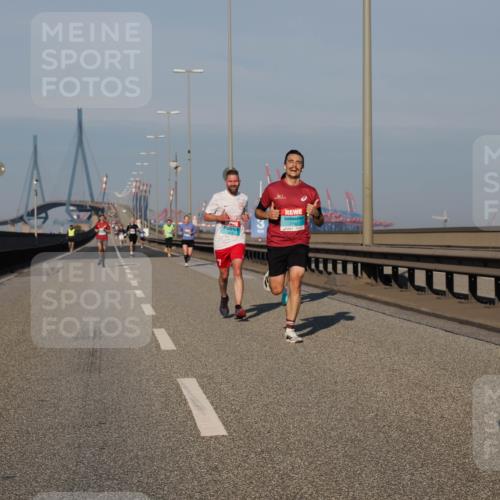 03.10.2025 - Köhlbrandbrückenlauf Fabian Wolf http://msf.ph/oto/9024369 03.10.2025 09:40:30 Position 3 2792 meine-sportfotos.de
