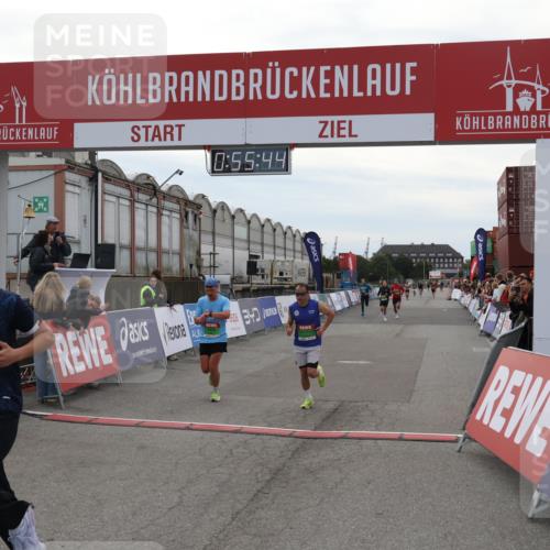 03.10.2025 - Köhlbrandbrückenlauf Julia Fischer http://msf.ph/oto/9024395 03.10.2025 15:55:44 Ziel 7030, 7043, 7067, 7286, 7575, 8594, 8942, 9743 meine-sportfotos.de