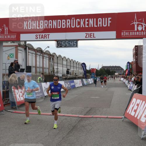 03.10.2025 - Köhlbrandbrückenlauf Julia Fischer http://msf.ph/oto/9024409 03.10.2025 15:55:45 Ziel 7030, 7043, 7067, 7286, 7575, 8594, 8942, 9743 meine-sportfotos.de