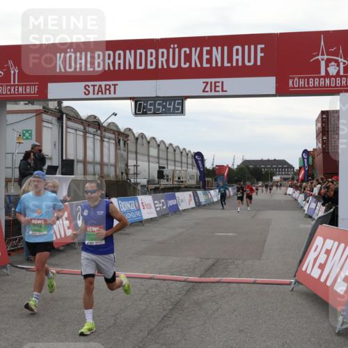 03.10.2025 - Köhlbrandbrückenlauf Julia Fischer http://msf.ph/oto/9024414 03.10.2025 15:55:45 Ziel 7030, 7043, 7067, 7286, 7575, 8594, 8942, 9743 meine-sportfotos.de
