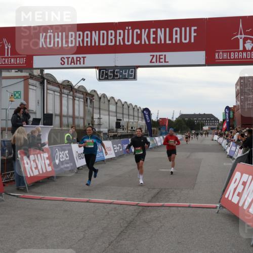 03.10.2025 - Köhlbrandbrückenlauf Julia Fischer http://msf.ph/oto/9024428 03.10.2025 15:55:49 Ziel 7043, 7067, 7286, 7575, 7968, 8594, 8942, 9743 meine-sportfotos.de