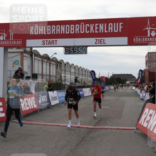 03.10.2025 - Köhlbrandbrückenlauf Julia Fischer http://msf.ph/oto/9024444 03.10.2025 15:55:50 Ziel 7043, 7067, 7286, 7575, 7968, 8594, 8942, 9743 meine-sportfotos.de