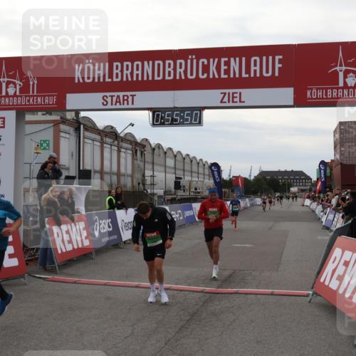 03.10.2025 - Köhlbrandbrückenlauf Julia Fischer http://msf.ph/oto/9024448 03.10.2025 15:55:50 Ziel 7043, 7067, 7286, 7575, 7968, 8594, 8942, 9743 meine-sportfotos.de