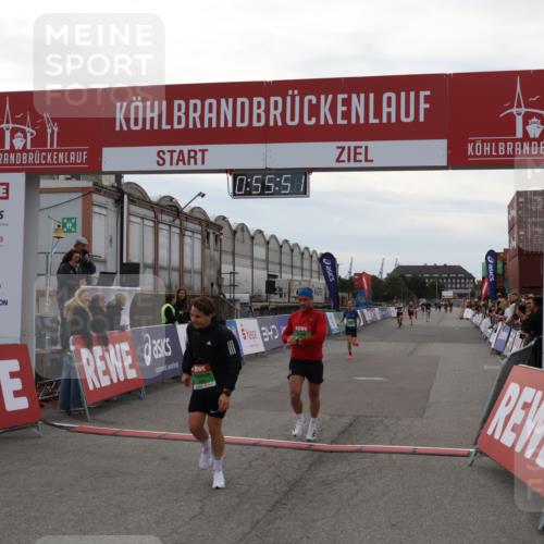 03.10.2025 - Köhlbrandbrückenlauf Julia Fischer http://msf.ph/oto/9024453 03.10.2025 15:55:51 Ziel 7043, 7067, 7286, 7575, 7968, 8594, 8942, 9743 meine-sportfotos.de
