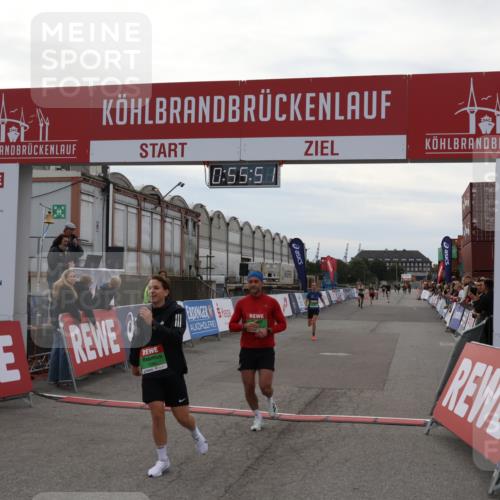 03.10.2025 - Köhlbrandbrückenlauf Julia Fischer http://msf.ph/oto/9024459 03.10.2025 15:55:51 Ziel 7043, 7067, 7286, 7575, 7968, 8594, 8942, 9743 meine-sportfotos.de