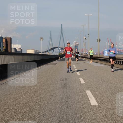 03.10.2025 - Köhlbrandbrückenlauf Fabian Wolf http://msf.ph/oto/9024490 03.10.2025 09:40:37 Position 3  meine-sportfotos.de