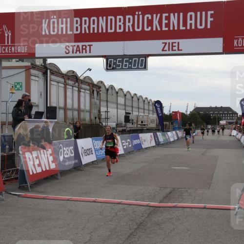 03.10.2025 - Köhlbrandbrückenlauf Julia Fischer http://msf.ph/oto/9024498 03.10.2025 15:56:01 Ziel 7456, 7555, 7968, 9231 meine-sportfotos.de