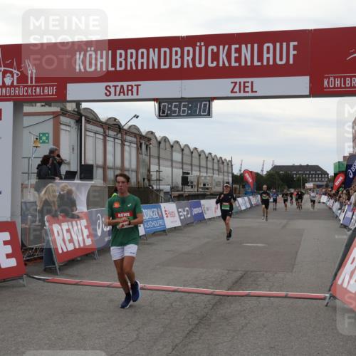 03.10.2025 - Köhlbrandbrückenlauf Julia Fischer http://msf.ph/oto/9024561 03.10.2025 15:56:10 Ziel 7012, 7555, 8820, 9231, 9525 meine-sportfotos.de