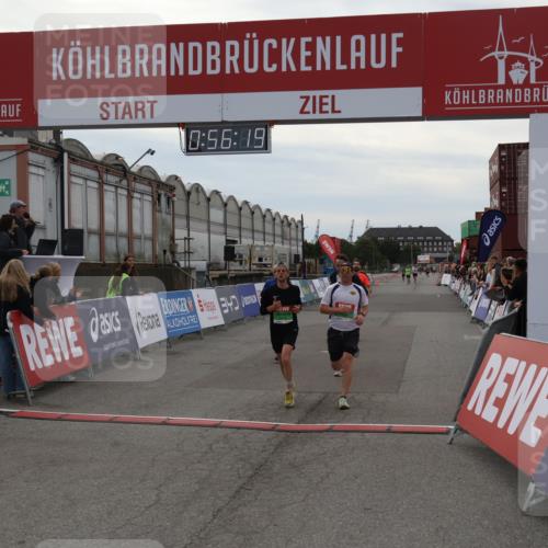 03.10.2025 - Köhlbrandbrückenlauf Julia Fischer http://msf.ph/oto/9024608 03.10.2025 15:56:19 Ziel 7012, 7046, 7079, 7128, 7170, 8820, 8976, 9525, 9559 meine-sportfotos.de