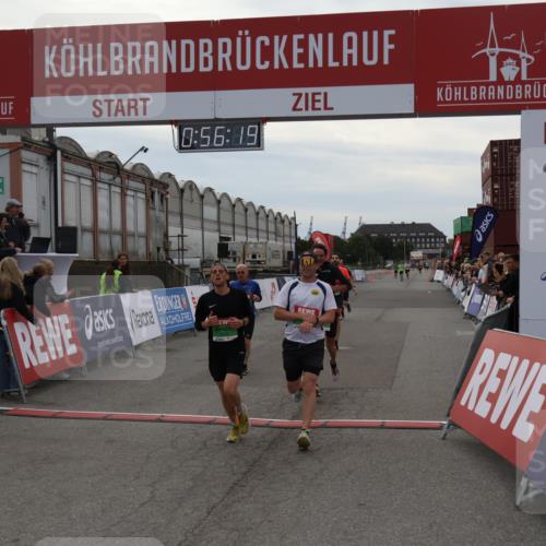 03.10.2025 - Köhlbrandbrückenlauf Julia Fischer http://msf.ph/oto/9024615 03.10.2025 15:56:20 Ziel 7046, 7079, 7128, 7170, 8820, 8976, 9525, 9559 meine-sportfotos.de