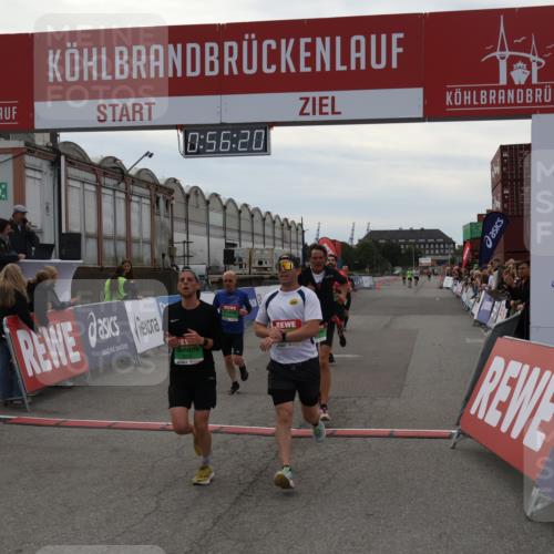 03.10.2025 - Köhlbrandbrückenlauf Julia Fischer http://msf.ph/oto/9024619 03.10.2025 15:56:20 Ziel 7046, 7079, 7128, 7170, 8820, 8976, 9525, 9559 meine-sportfotos.de