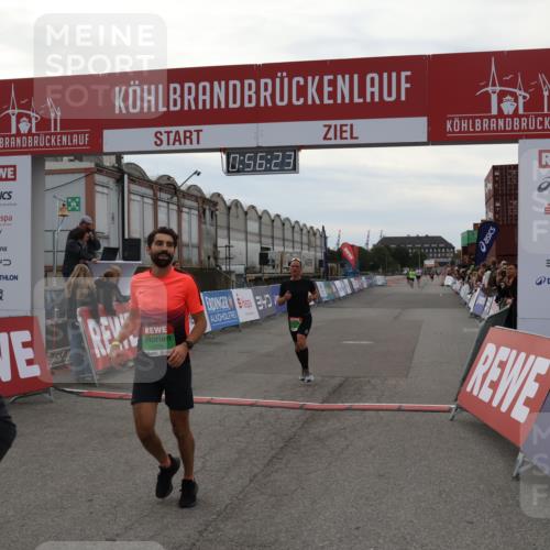 03.10.2025 - Köhlbrandbrückenlauf Julia Fischer http://msf.ph/oto/9024655 03.10.2025 15:56:23 Ziel 7046, 7079, 7128, 7170, 8820, 8976, 9559 meine-sportfotos.de