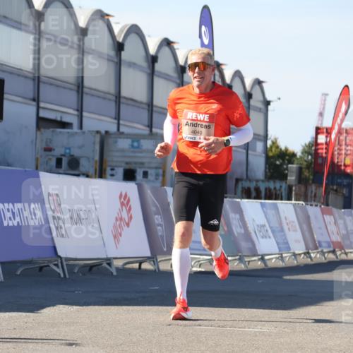 03.10.2025 - Köhlbrandbrückenlauf Luisa Fischer http://msf.ph/oto/9024691 03.10.2025 12:52:57 Ziel 4034, 4040 meine-sportfotos.de
