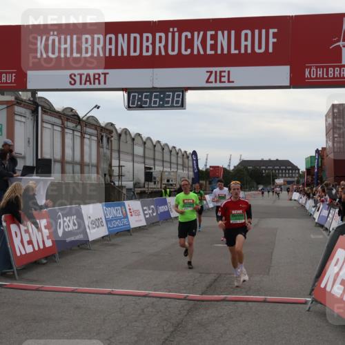 03.10.2025 - Köhlbrandbrückenlauf Julia Fischer http://msf.ph/oto/9024695 03.10.2025 15:56:38 Ziel 7092, 7166, 8782, 9182 meine-sportfotos.de