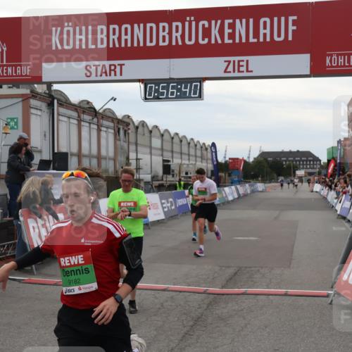 03.10.2025 - Köhlbrandbrückenlauf Julia Fischer http://msf.ph/oto/9024716 03.10.2025 15:56:40 Ziel 7092, 7166, 8782, 9182 meine-sportfotos.de