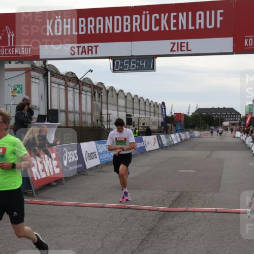 03.10.2025 - Köhlbrandbrückenlauf Julia Fischer http://msf.ph/oto/9024727 03.10.2025 15:56:41 Ziel 7092, 7166, 8782, 9182 meine-sportfotos.de