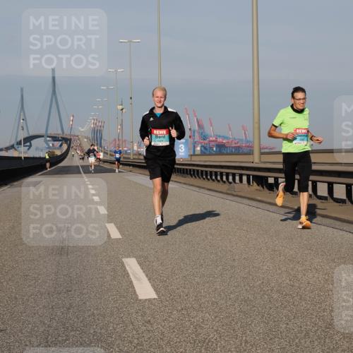 03.10.2025 - Köhlbrandbrückenlauf Fabian Wolf http://msf.ph/oto/9024751 03.10.2025 09:40:45 Position 3 1029 meine-sportfotos.de