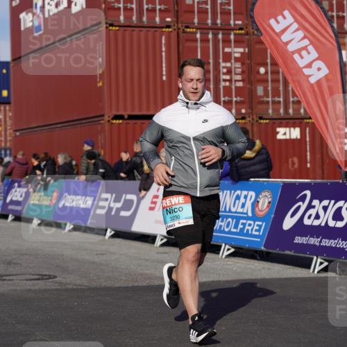 03.10.2025 - Köhlbrandbrückenlauf Michael Burmester http://msf.ph/oto/9024761 03.10.2025 10:27:27 Ziel 1914, 2059, 2162, 2192, 2237, 2352, 3230, 3346, 3429, 3451, 3452, 3739 meine-sportfotos.de