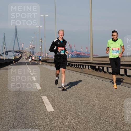 03.10.2025 - Köhlbrandbrückenlauf Fabian Wolf http://msf.ph/oto/9024765 03.10.2025 09:40:45 Position 3 3262 meine-sportfotos.de