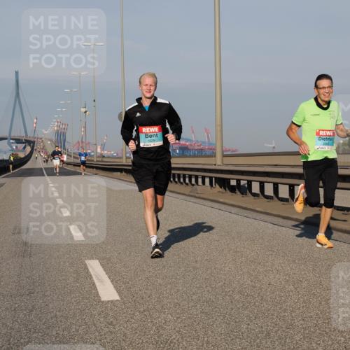 03.10.2025 - Köhlbrandbrückenlauf Fabian Wolf http://msf.ph/oto/9024779 03.10.2025 09:40:46 Position 3 1029, 3262 meine-sportfotos.de