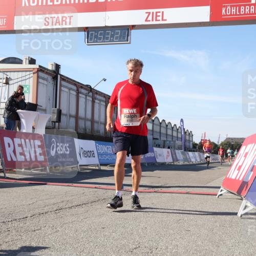 03.10.2025 - Köhlbrandbrückenlauf Luisa Fischer http://msf.ph/oto/9024813 03.10.2025 12:53:20 Ziel 4029, 4142, 5786, 6333 meine-sportfotos.de